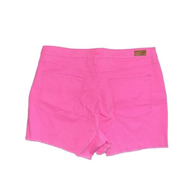 NWT CROWN & IVY Pink Denim Shorts Size 16 - Picture 2 of 7